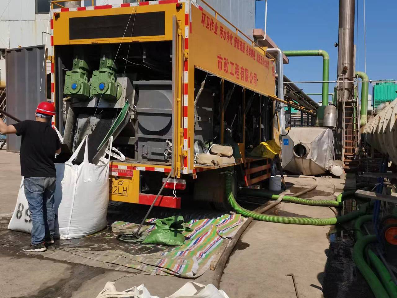 汶川淤泥压干处理